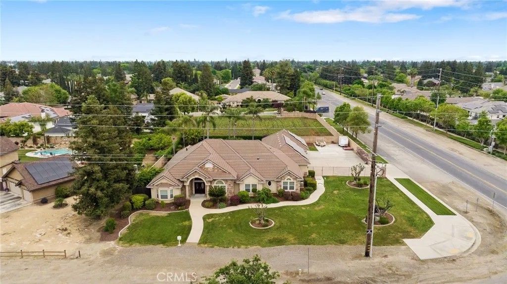 Photo of 1928 S Shirk Rd, Visalia, CA 93277 (MLS # PI26072705)
