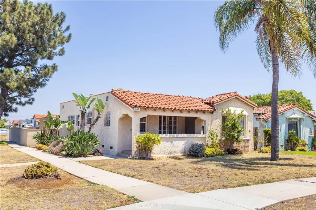 1657 W 79th Street