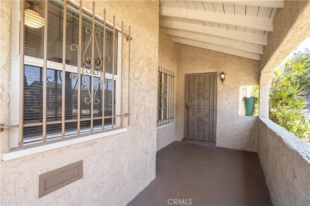 1657 W 79th Street