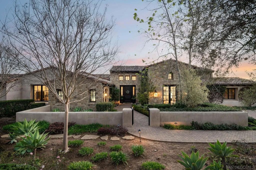 Photo of 8145 Run of the Knolls, San Diego, CA 92127 (MLS # 260002540)