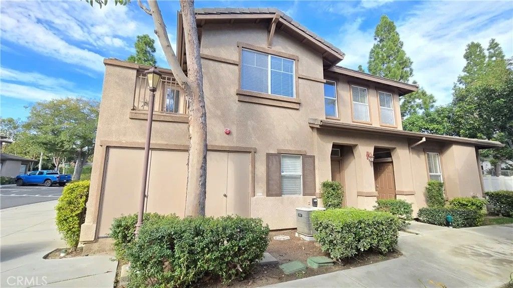 Photo of 272 Woodcrest Ln, Aliso Viejo, CA 92656 (MLS # OC26049422)