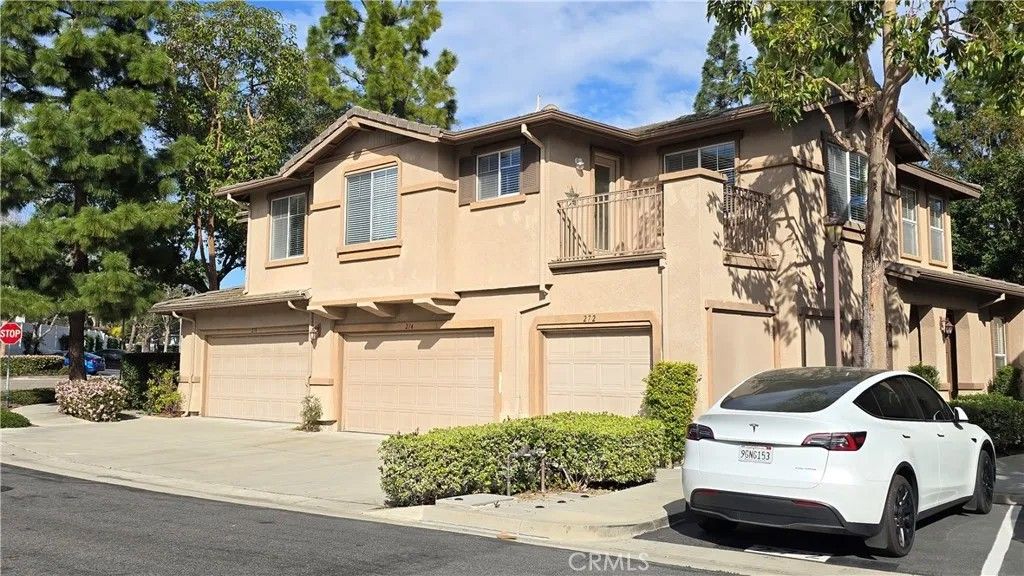 Photo of 272 Woodcrest Ln, Aliso Viejo, CA 92656 (MLS # OC26049422)