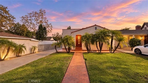 Photo of 1722 Woodland Avenue, Glendale, CA 91208 (MLS # GD26193959)