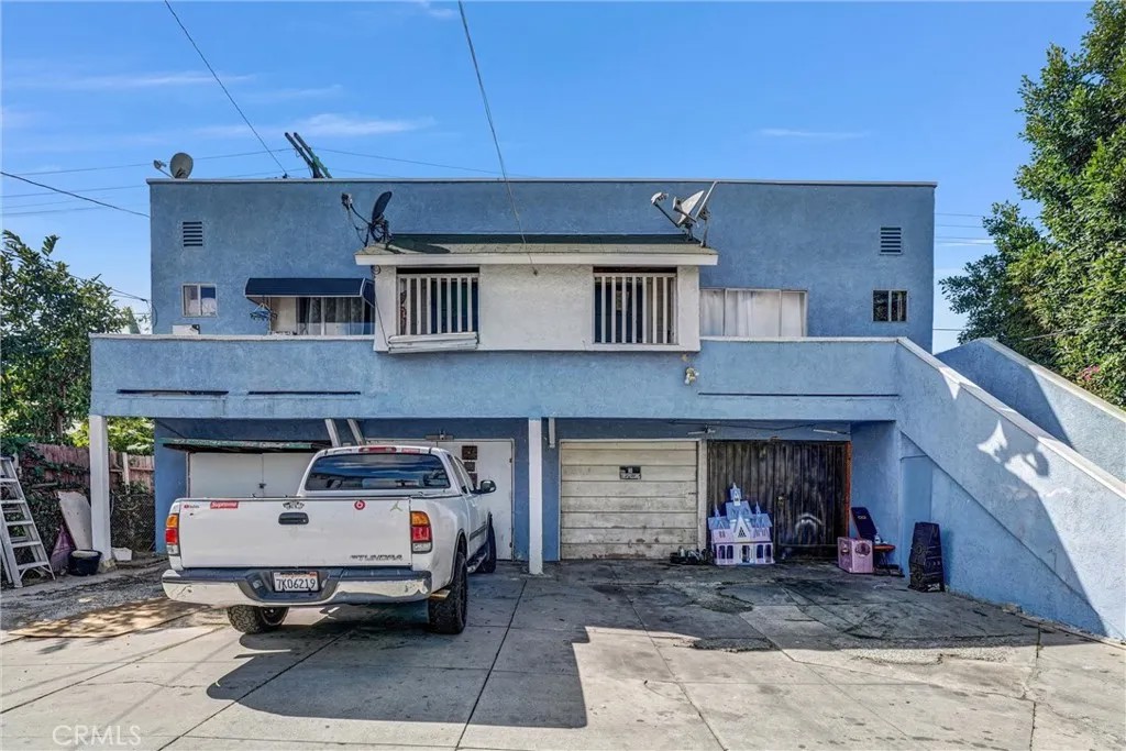 1661 Arlington Avenue