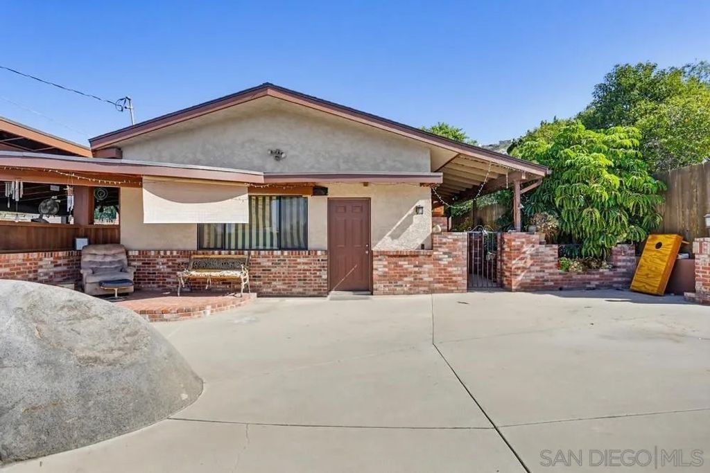 Photo of 8420 Wenatchee Ave, El Cajon, CA 92021 (MLS # 260009604)