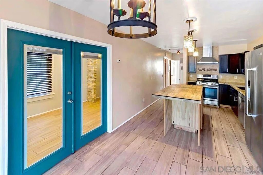 Photo of 2621 L St, San Diego, CA 92102 (MLS # 260008200)