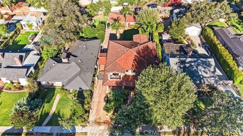 407 N Magnolia