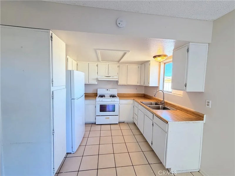 5533 Encelia Drive