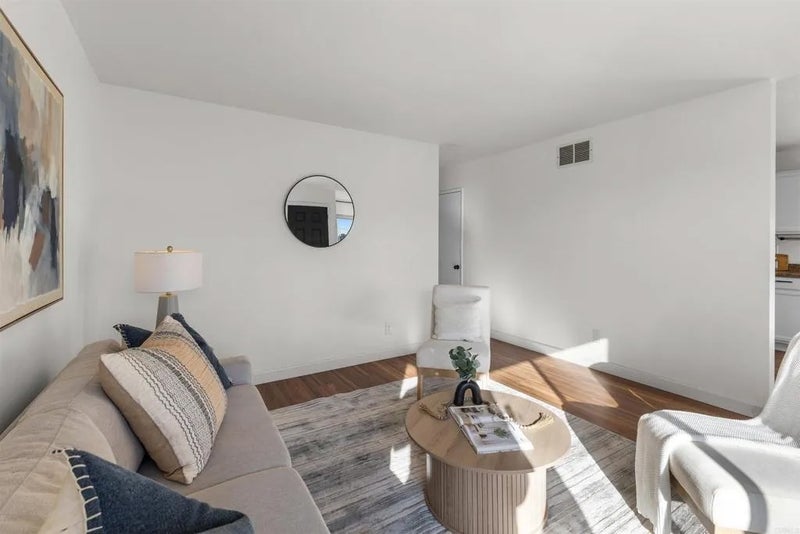 1217 Mariposa Court