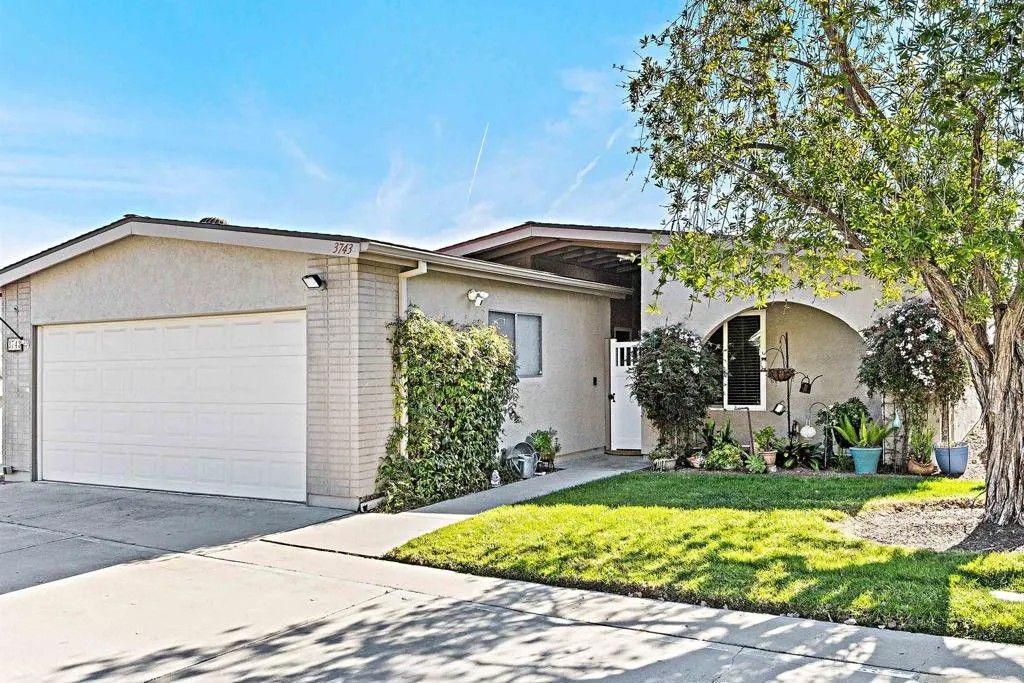 Photo of 3743 Rosemary Way, Oceanside, CA 92057 (MLS # NDP2601468)