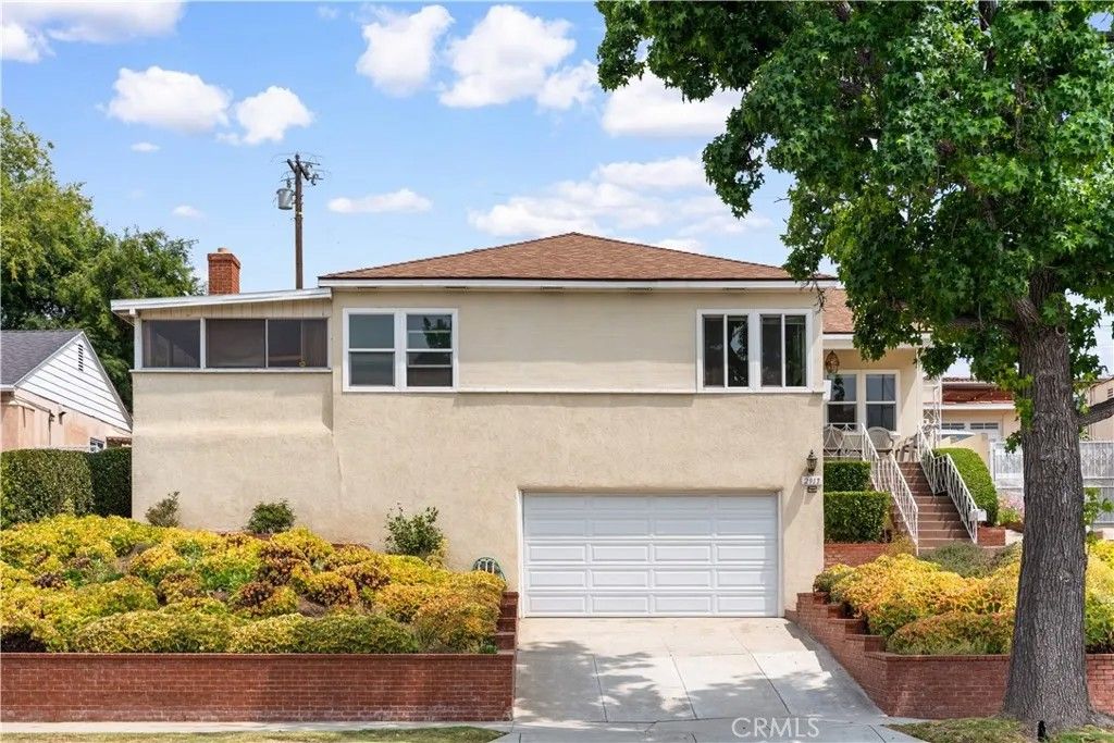 Photo of 2917 W Hellman Avenue, Alhambra, CA 91803 (MLS # WS26002666)