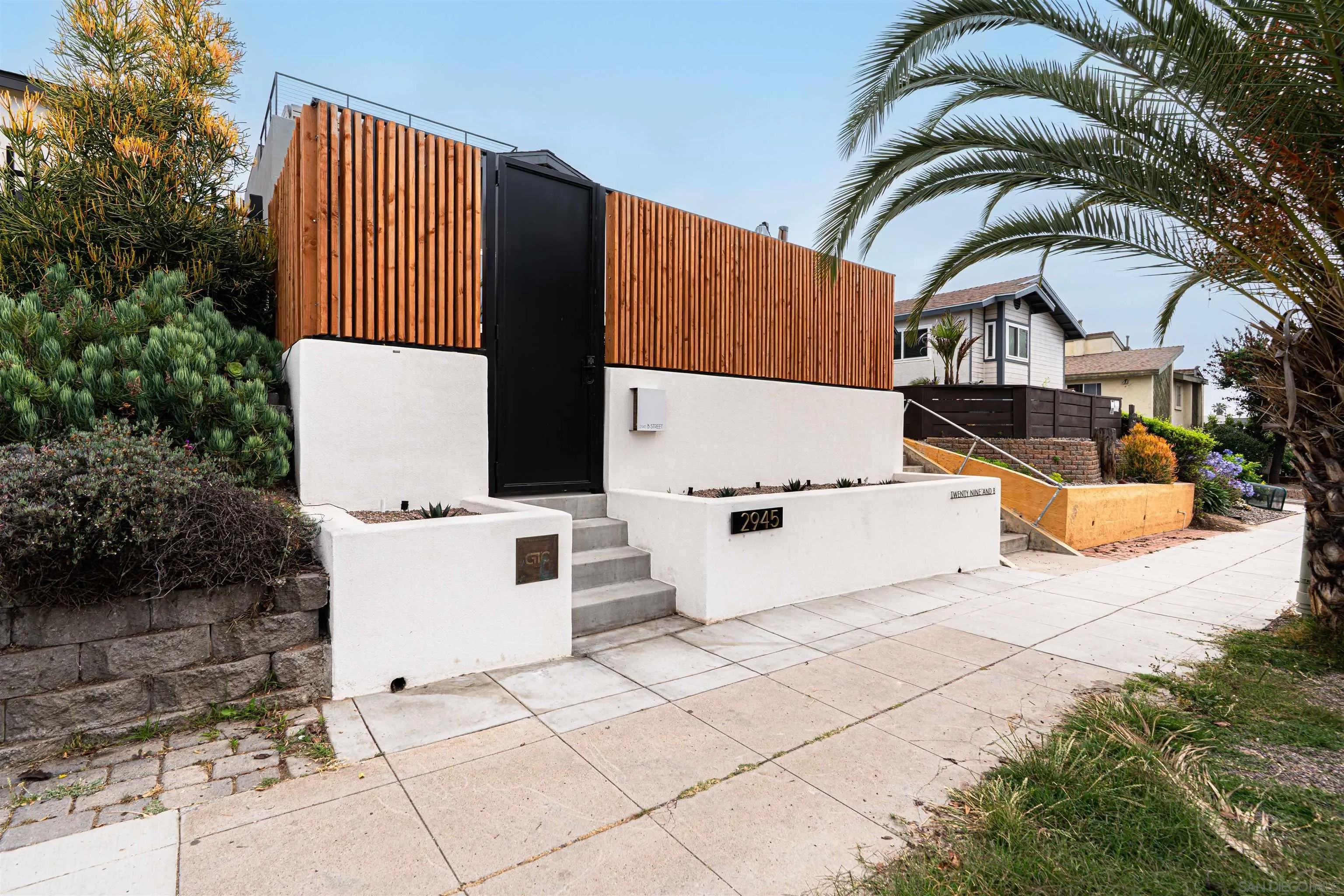 2945 B St