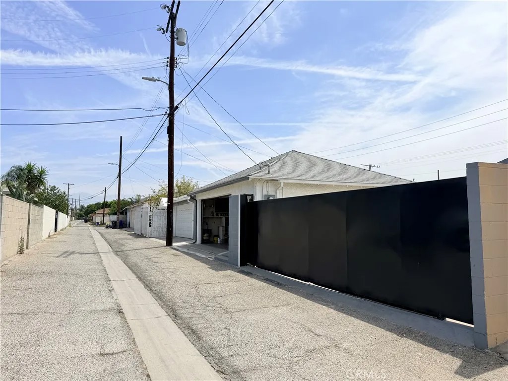 13249 Terra Bella Street