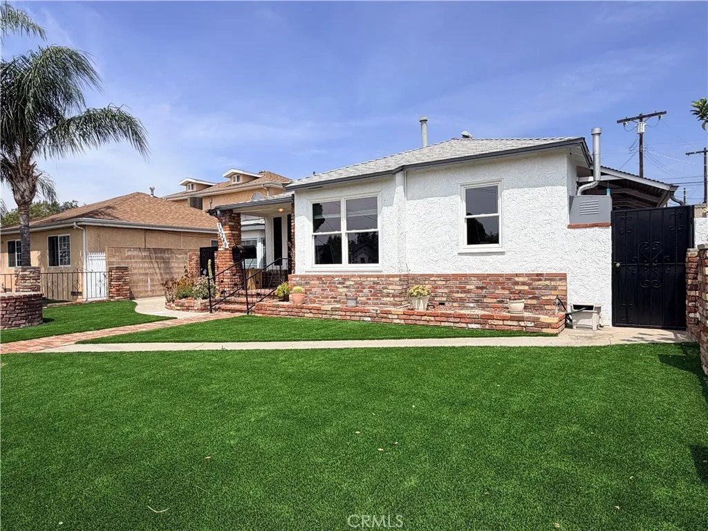 13249 Terra Bella Street