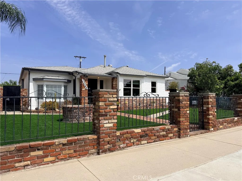 13249 Terra Bella Street