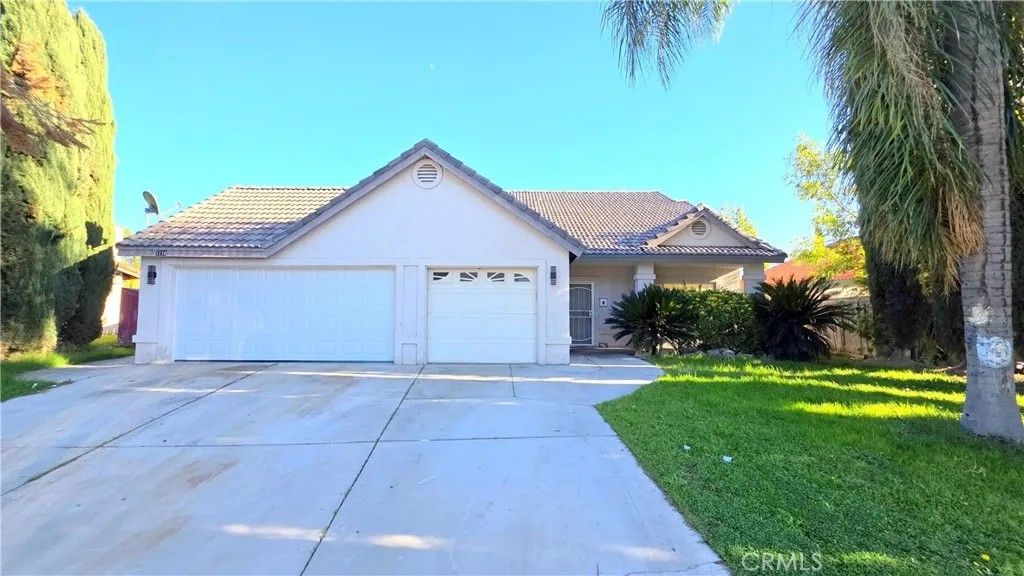 Photo of 1116 Cloverdale Street, Riverside, CA 92501 (MLS # TR25281505)