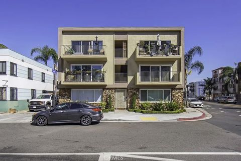 Photo of 21 Alamitos Ave, Long Beach, CA 90802 (MLS # RS26055817)