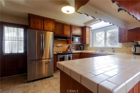 Tiny photo for 10558 Brierbush Ave, Downey, CA 90241 (MLS # DW25216646)