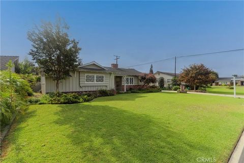 Tiny photo for 10558 Brierbush Ave, Downey, CA 90241 (MLS # DW25216646)