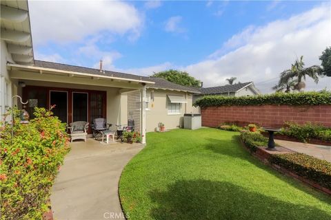 Tiny photo for 10558 Brierbush Ave, Downey, CA 90241 (MLS # DW25216646)