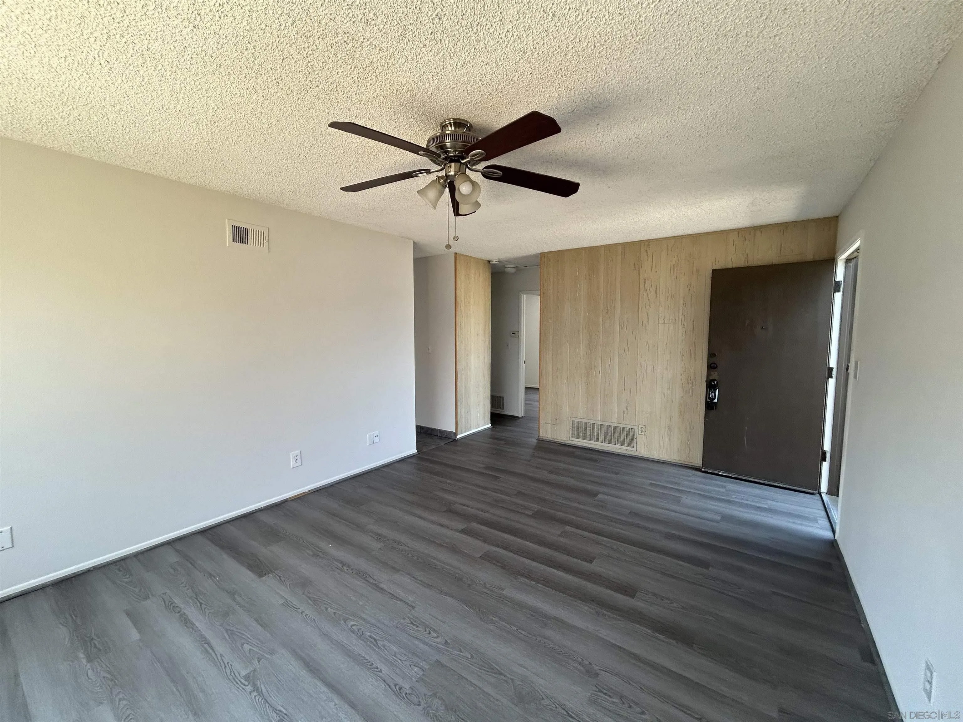 8667 Cetus Rd