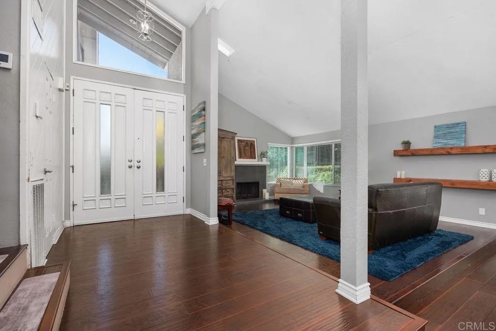 1207 Branding Iron Circle