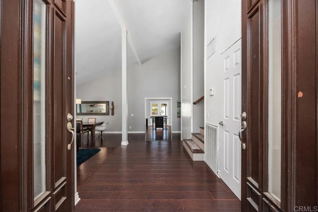 1207 Branding Iron Circle