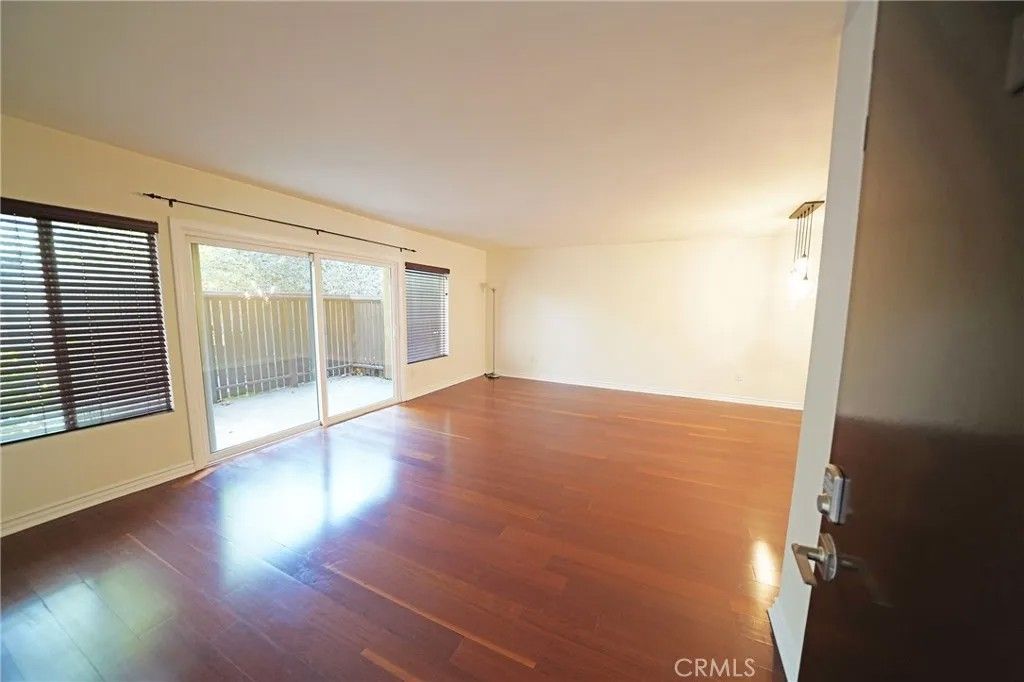 Photo of 18350 Hatteras Street, Tarzana, CA 91356 (MLS # SR26016442)