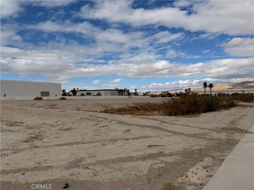 0 Caspian St