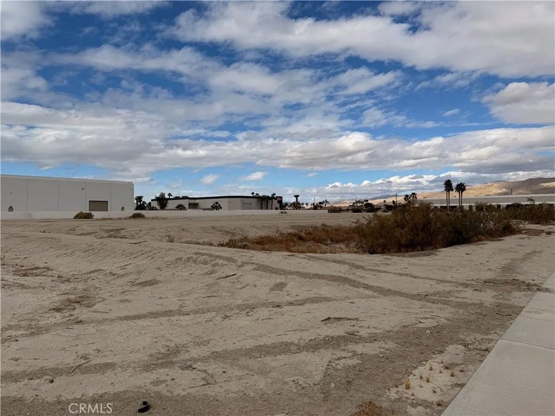 0 Caspian St