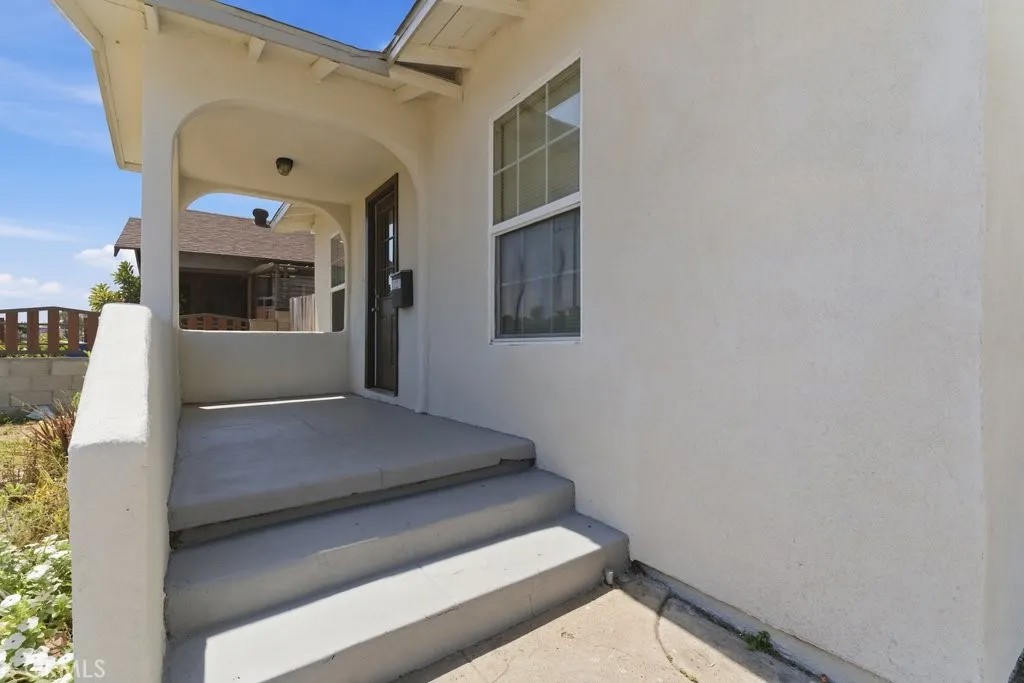 1221 W 73rd Street