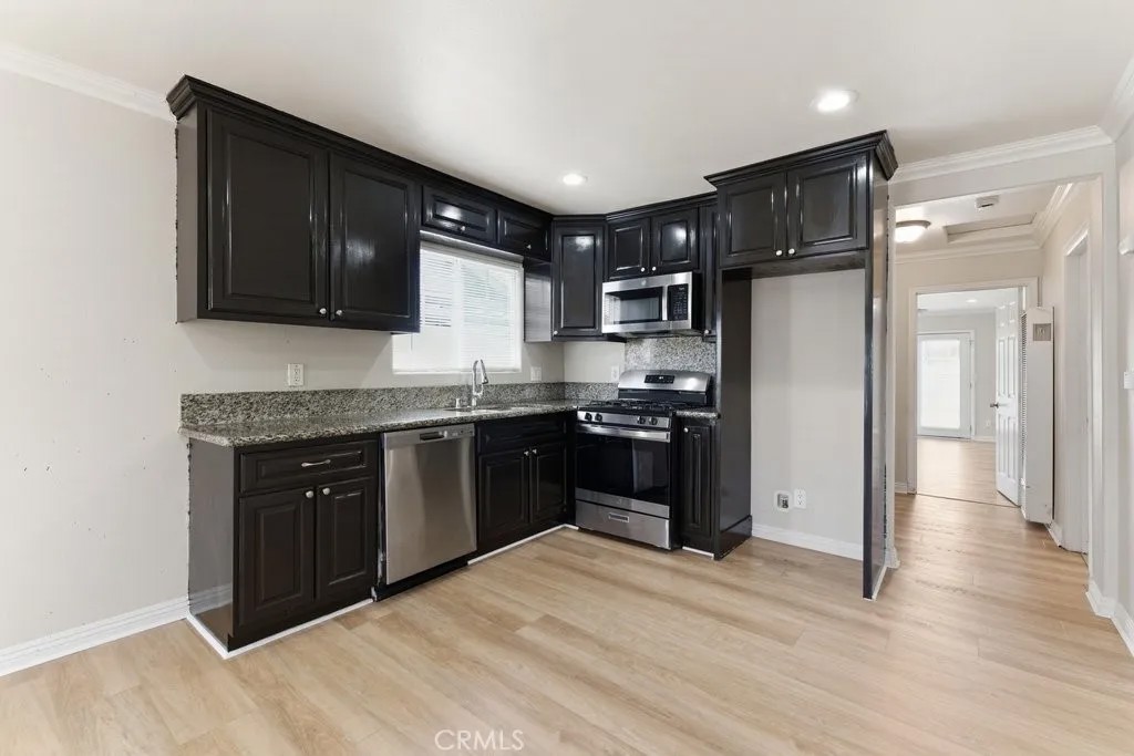 1221 W 73rd Street