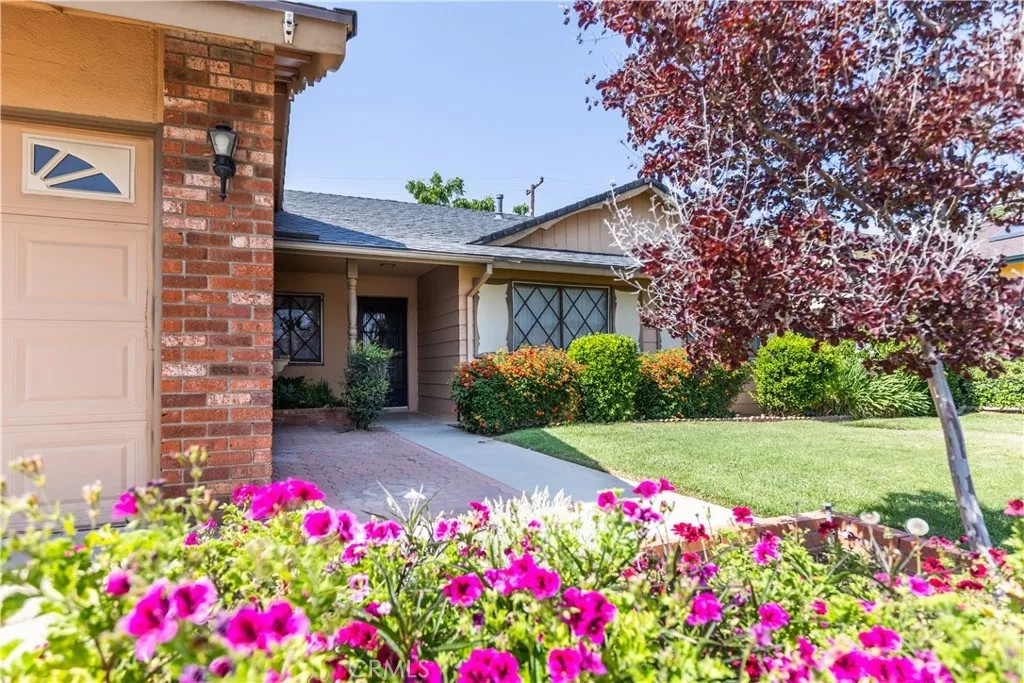 35250 Santa Rosa Drive