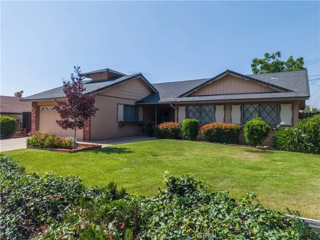 35250 Santa Rosa Drive