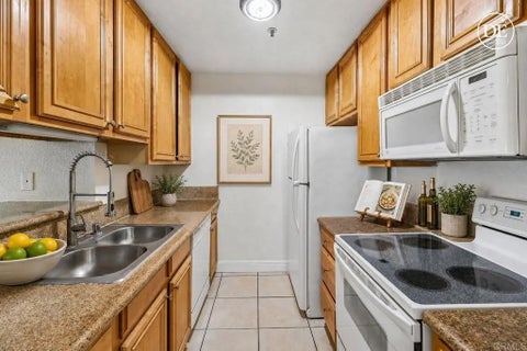 Tiny photo for 4041 Oakcrest Drive #303, San Diego, CA 92105 (MLS # PTP2606824)
