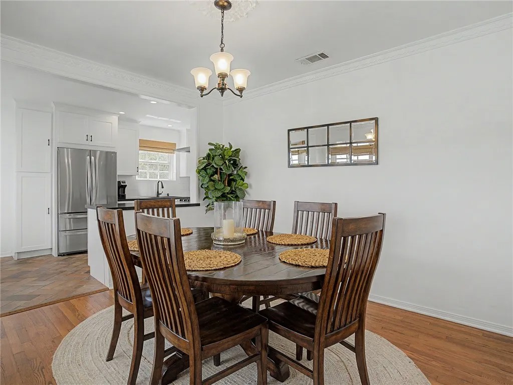 6132 W 75th Street