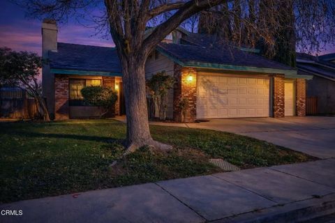 Photo of 42950 Burlwood Drive, Lancaster, CA 93536 (MLS # P1-26061)