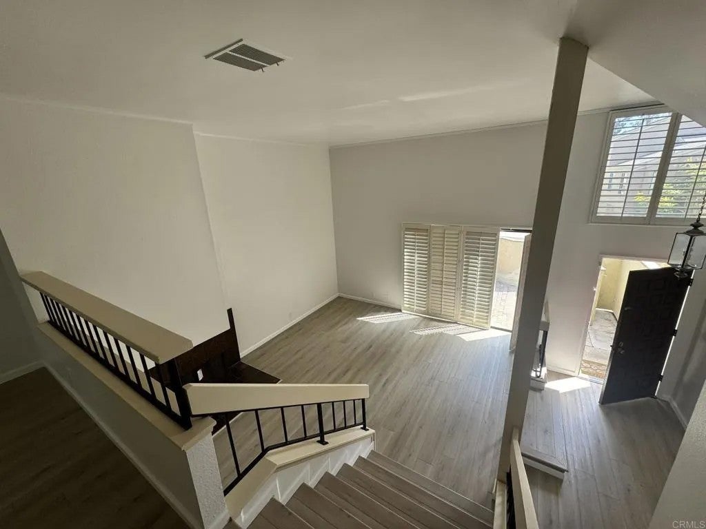 3324 Caminito Eastbluff 160