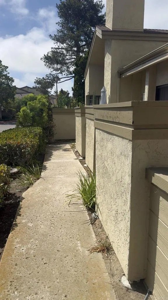 3324 Caminito Eastbluff 160