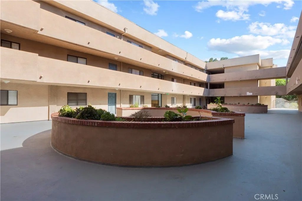 10901 Laurel Canyon Boulevard 108