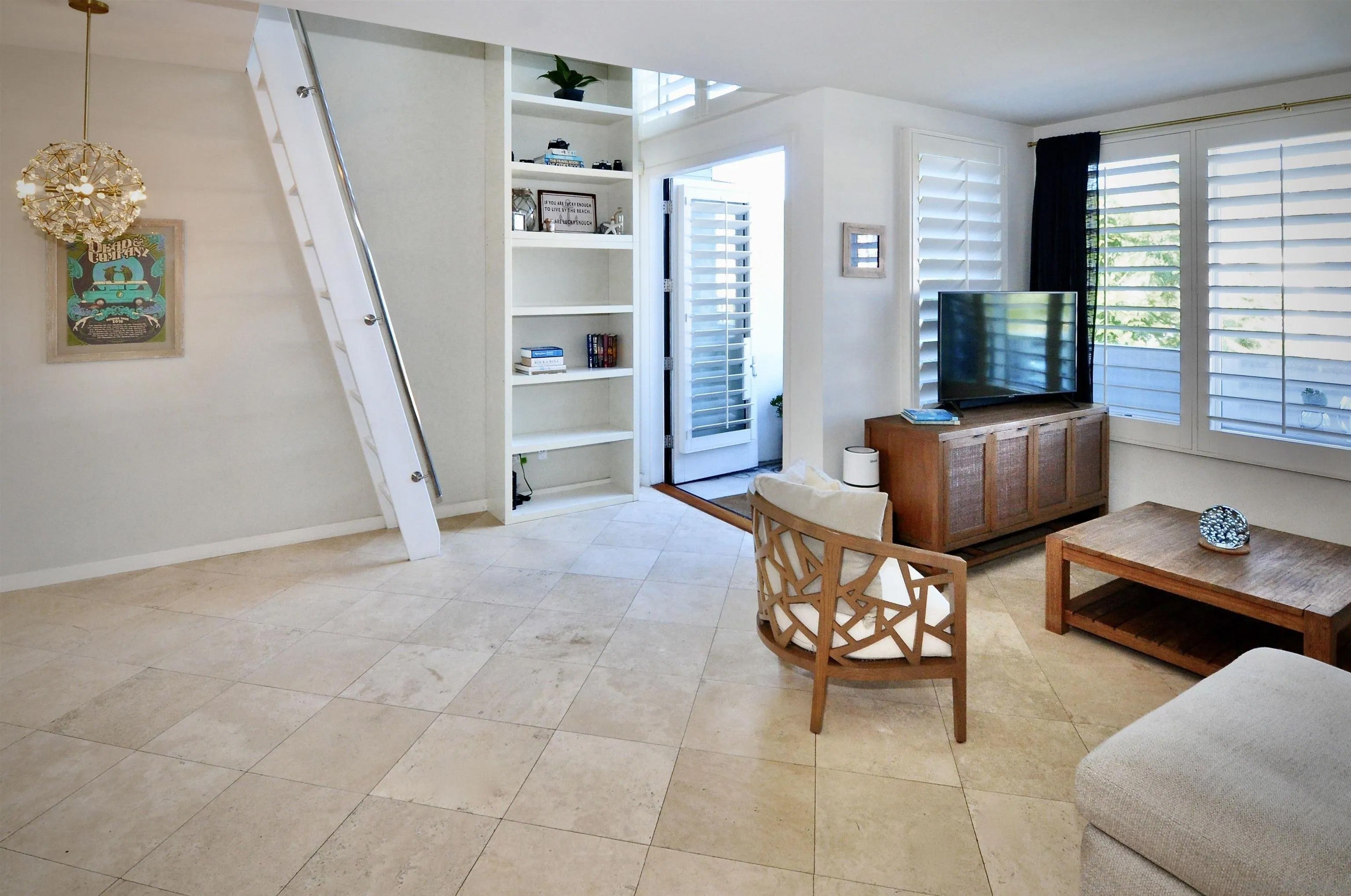 5490 La Jolla Blvd K207