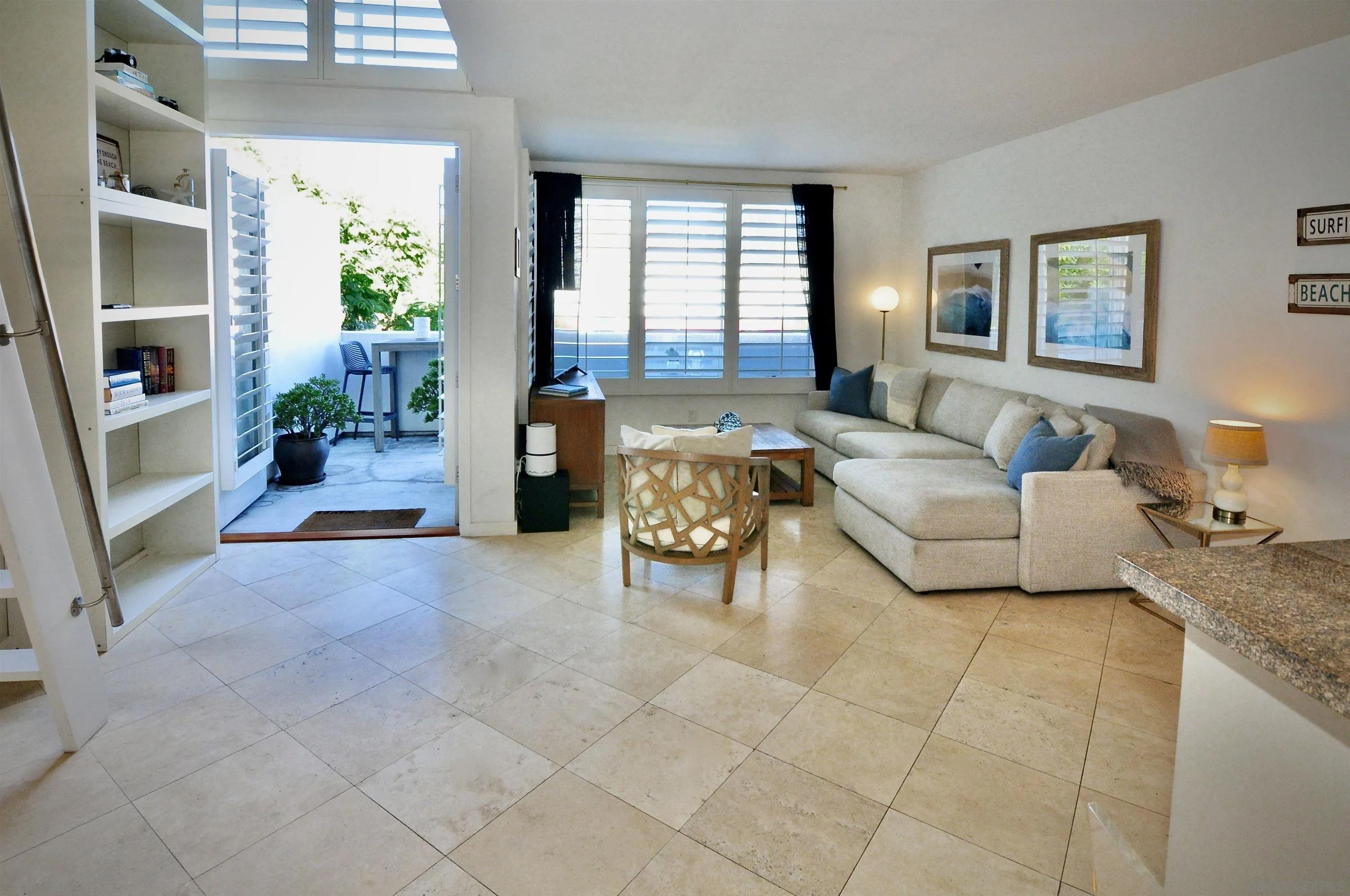 5490 La Jolla Blvd K207