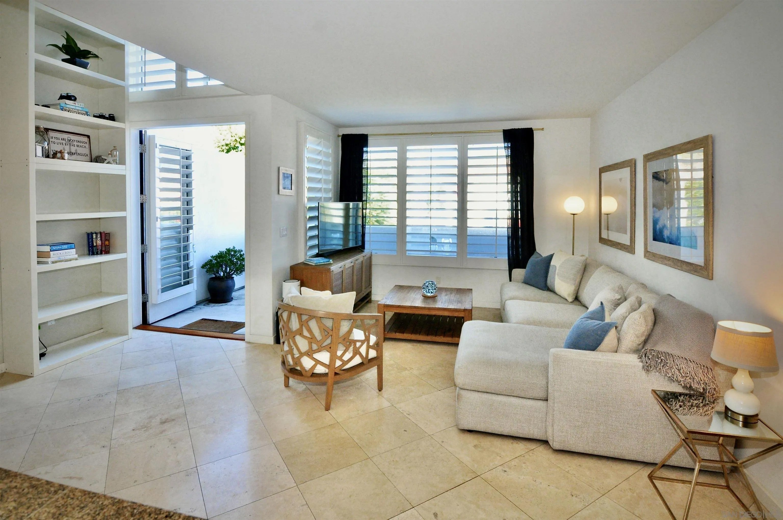5490 La Jolla Blvd K207