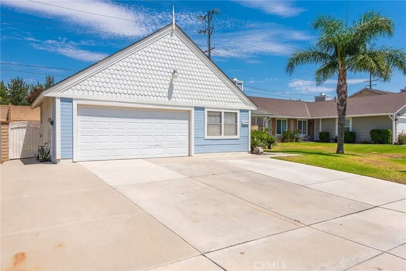 15940 Mesa Dr