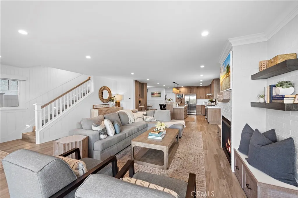 725 Dover Court