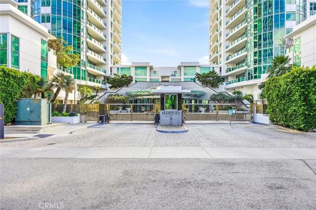 Photo of 3131 Michelson Dr #1504, Irvine, CA 92612 (MLS # OC26018072)