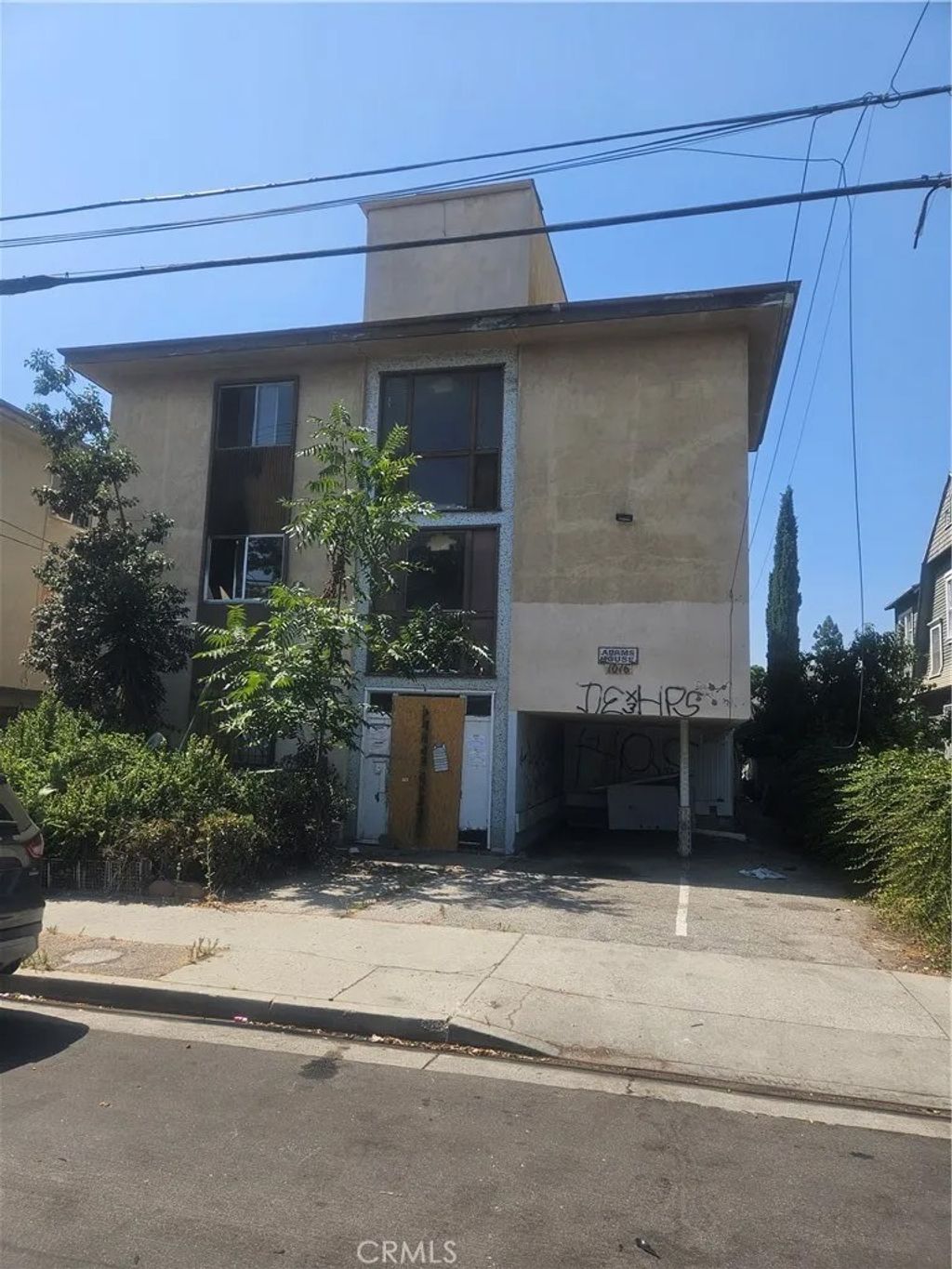 Photo of 1016 W 24th St, Los Angeles, CA 90007 (MLS # SR26063582)