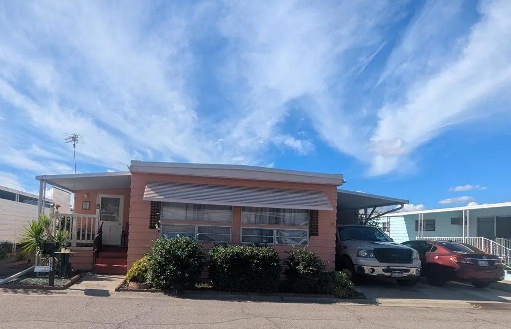 Photo of 2300 E Valley Parkway #187, Escondido, CA 92027 (MLS # NDP2511257)