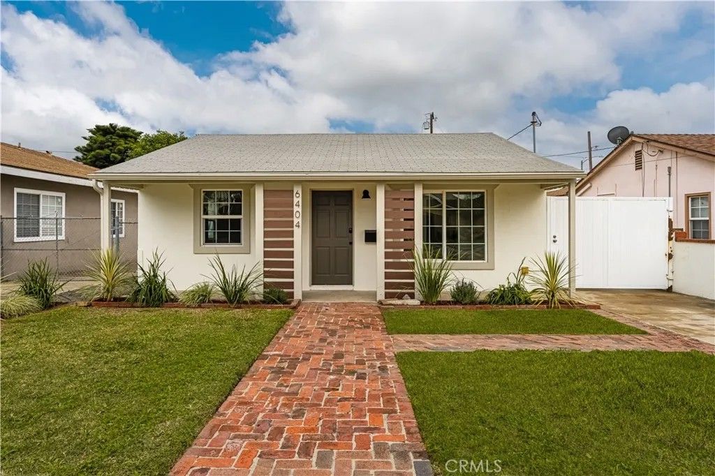 Photo of 6404 Indiana Avenue, Long Beach, CA 90805 (MLS # WS26016599)