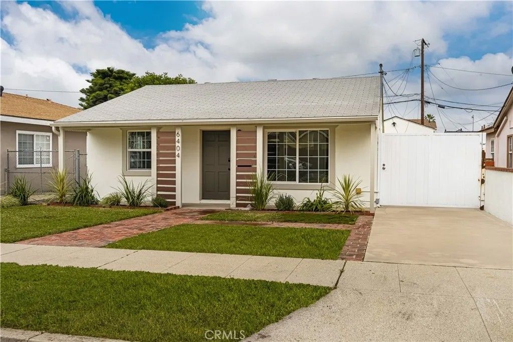 Photo of 6404 Indiana Avenue, Long Beach, CA 90805 (MLS # WS26016599)